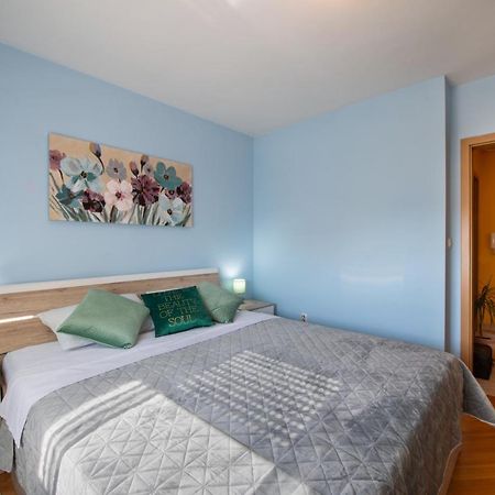 Apartman Silvija Ossero Esterno foto
