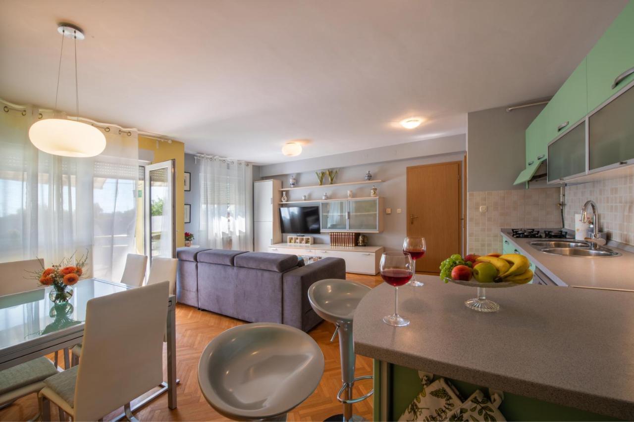 Apartman Silvija Ossero Esterno foto