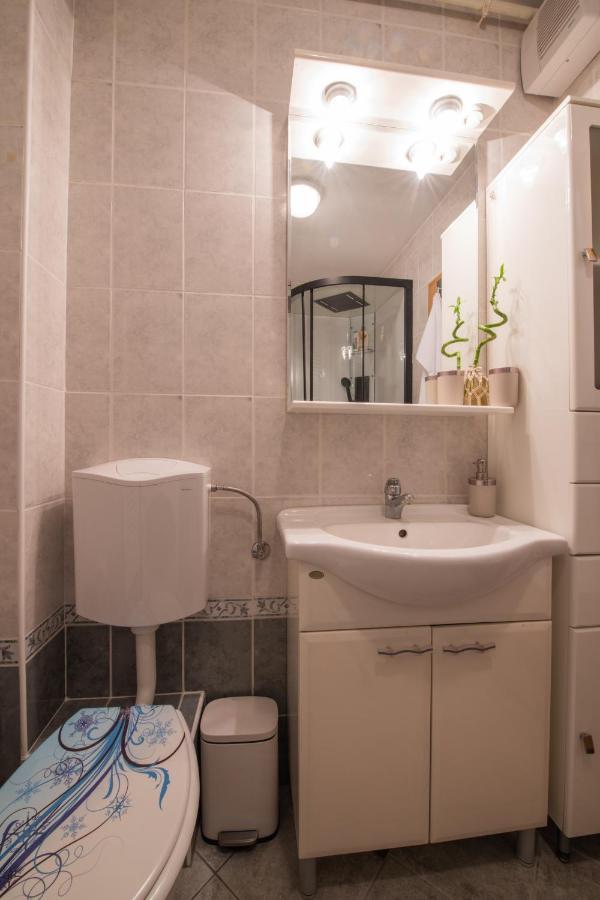 Apartman Silvija Ossero Esterno foto