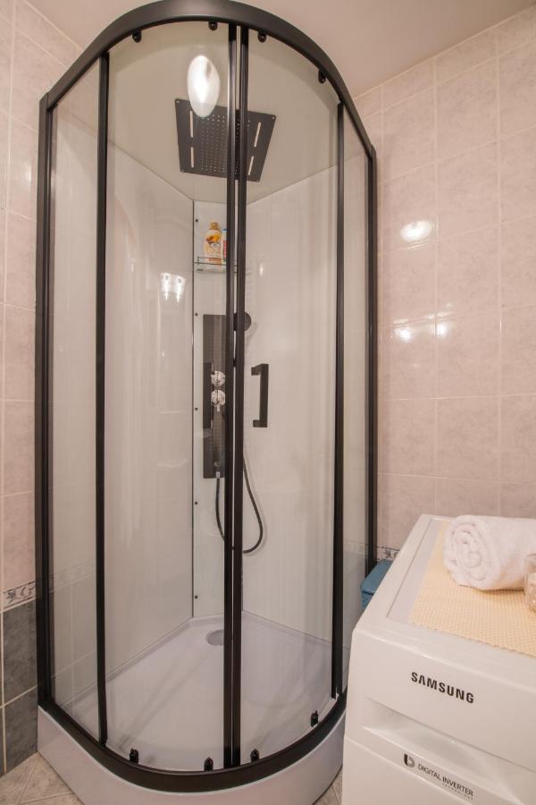 Apartman Silvija Ossero Esterno foto